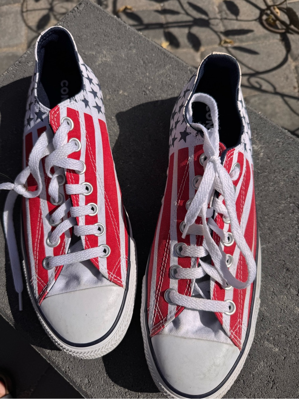 Converse Kids Flag-Print Canvas Sneakers - Red & White